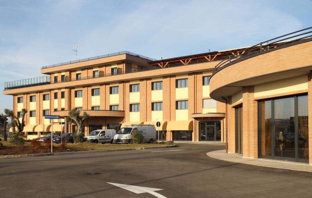 Grand Hotel Forli Luaran gambar