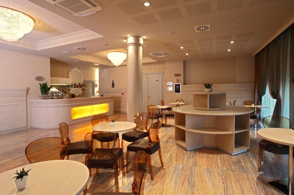 Grand Hotel Forli Luaran gambar